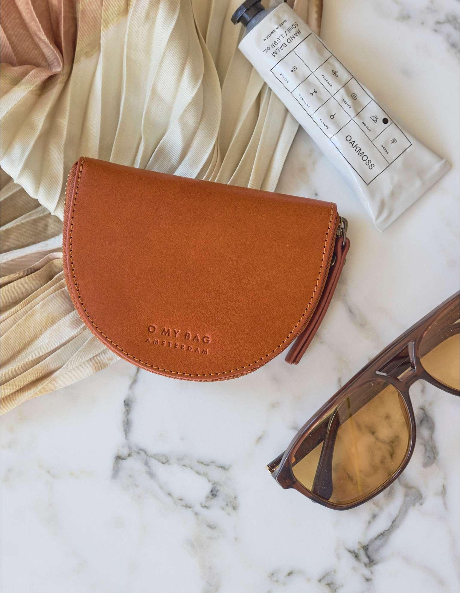 O MY BAG Laura Coin Purse Cognac Classic Leather Geldbörse braun